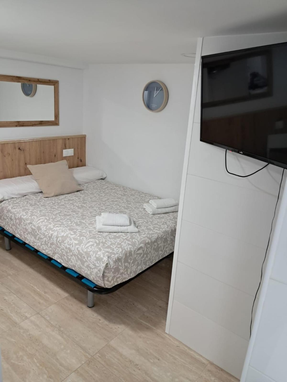 New Hortaleza Coliving Hotel Madrid Room photo